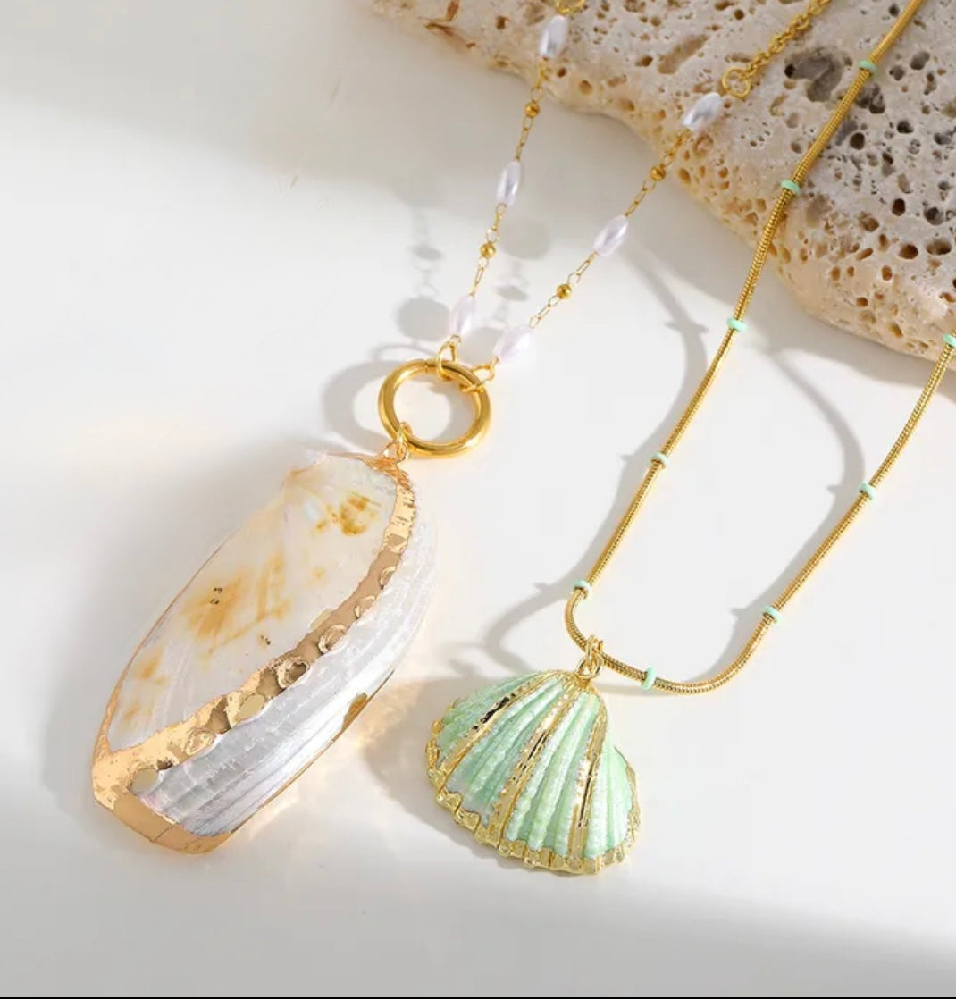 Pistachio seashell necklace