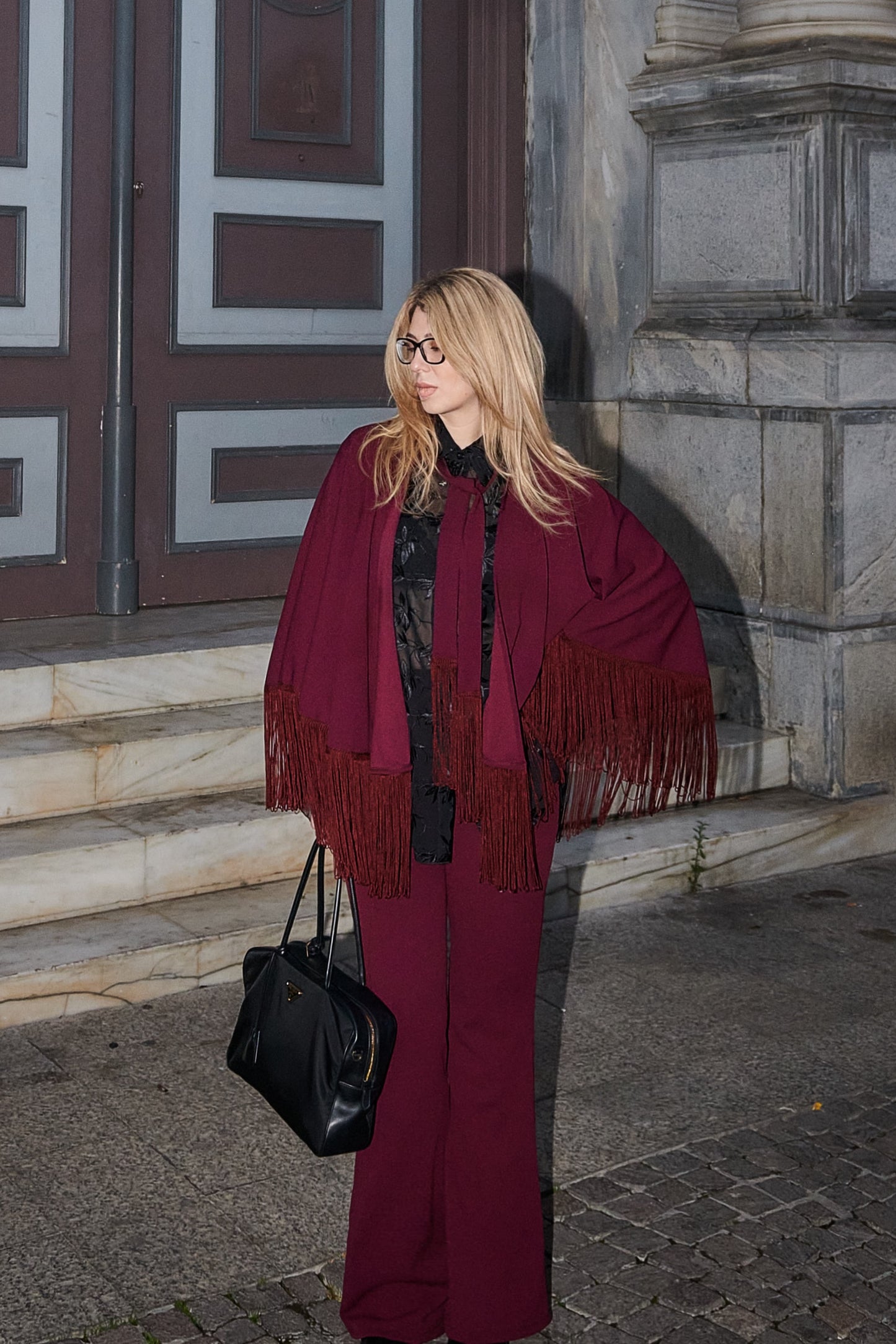 Kalliope Burgundy Cape