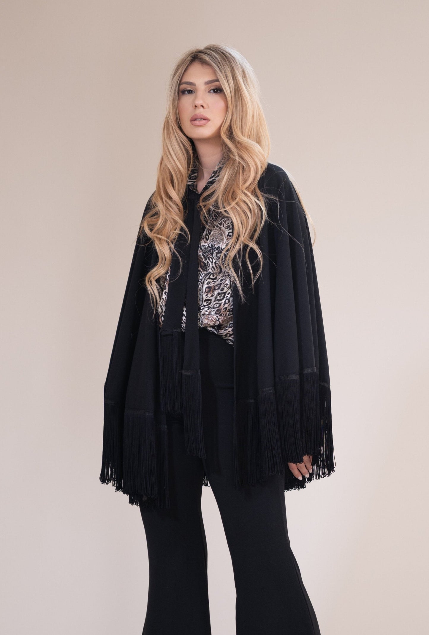 Kalliope Black Cape