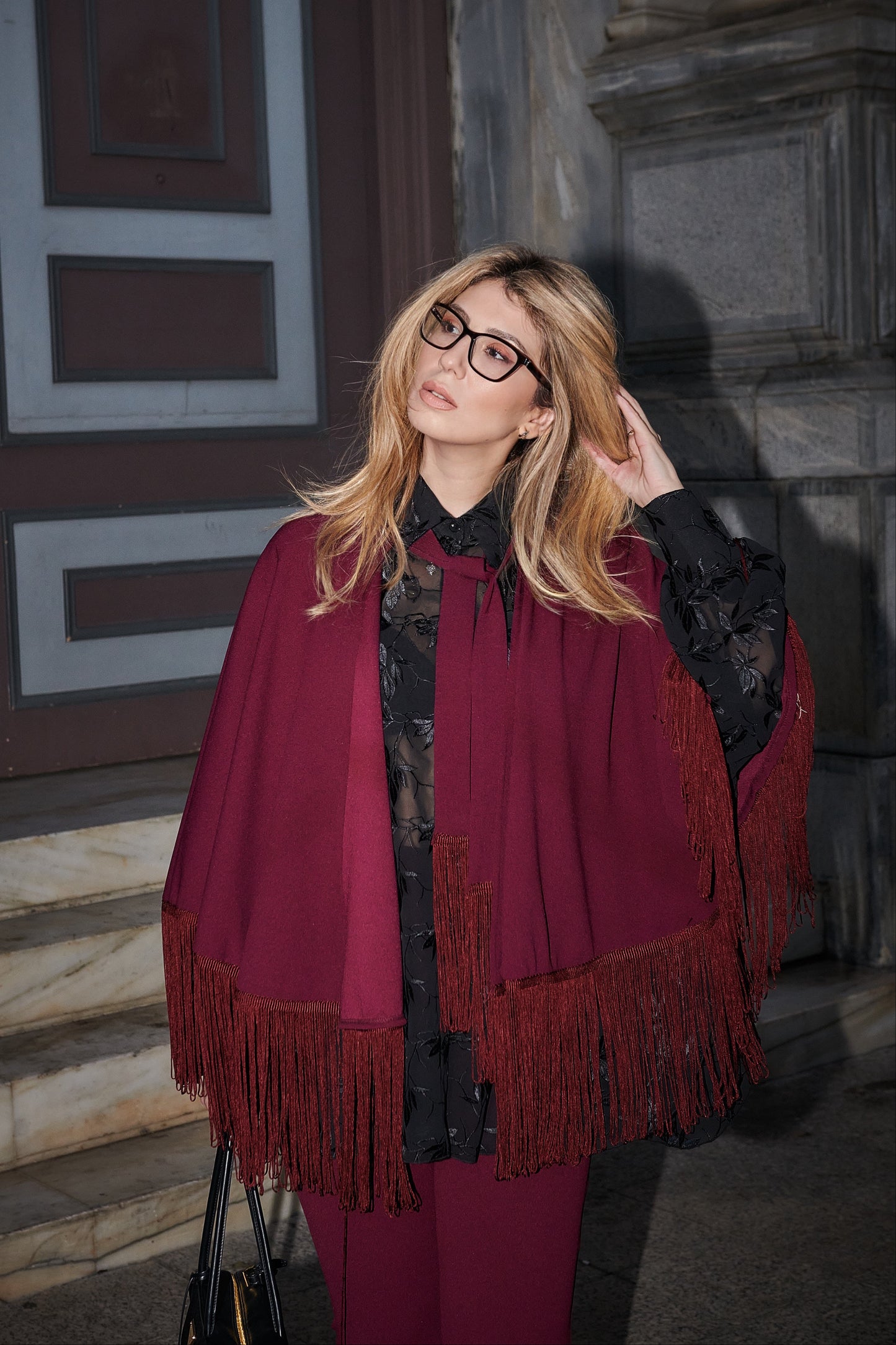 Kalliope Burgundy Cape